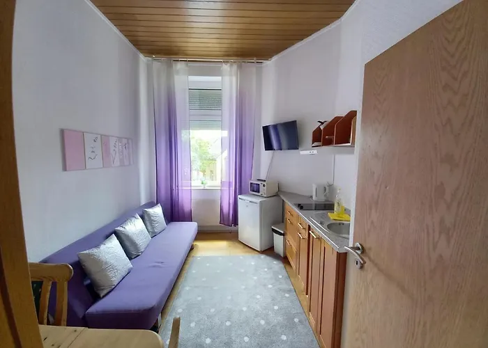 Elena Flat Lavendel Zentrum * Duisburg